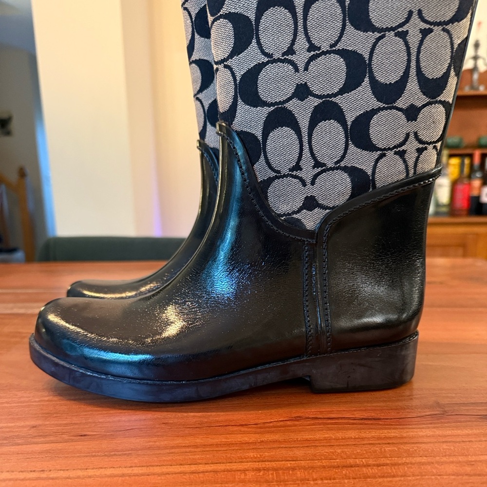 Coach Tristee Signature Monogram Rain Boots Woman’s size 7 - Picture 9 of 9